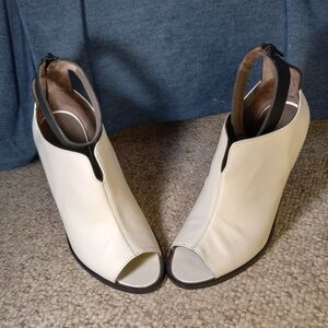 TIBI New York White and Black Hells